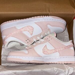 Nike Women's Sneakers - Pink and White
